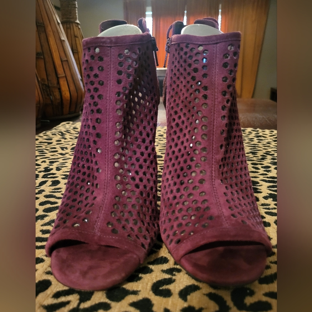 Gianni Bini Elegant Burgundy Peep-Toe Ankle Boots